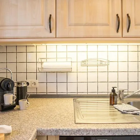 Am-hohen-ufer-reetdach-haus-ocean-breeze-123